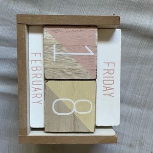 Wooden Office Calendar